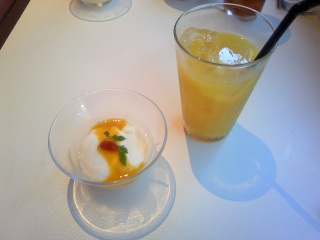 �ޗ� �ԊO�҂Q